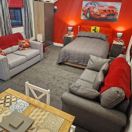 Joiners Arms - Studio Apartments Market Drayton Buitenkant foto