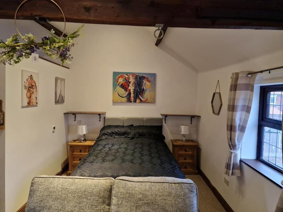 Joiners Arms - Studio Apartments Market Drayton Buitenkant foto