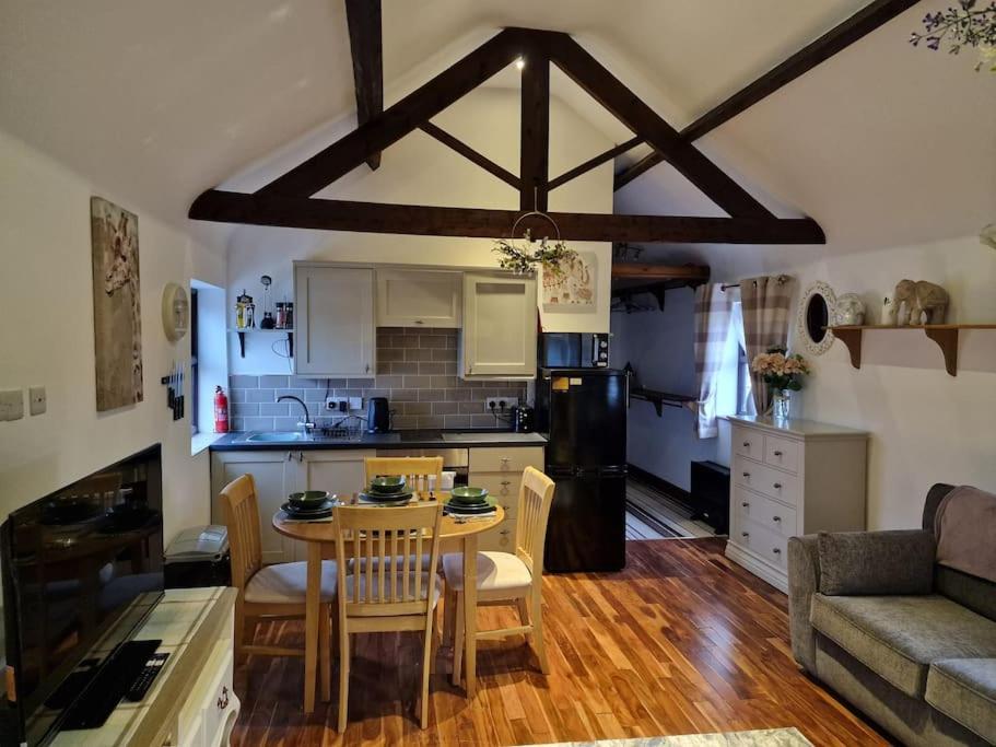 Joiners Arms - Studio Apartments Market Drayton Buitenkant foto