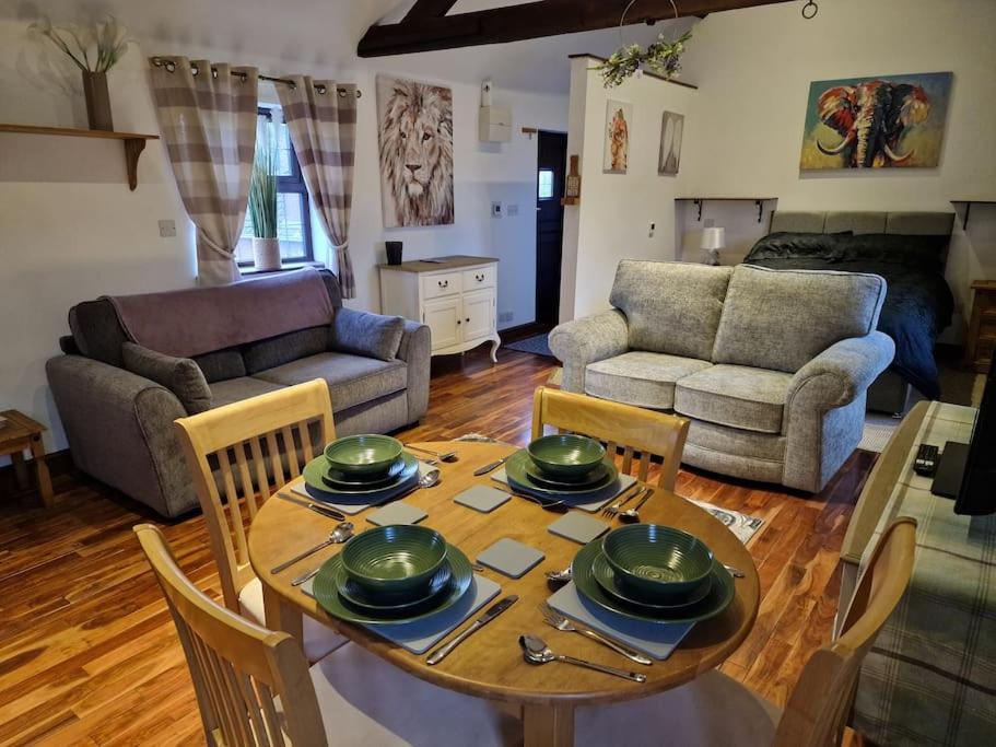 Joiners Arms - Studio Apartments Market Drayton Buitenkant foto